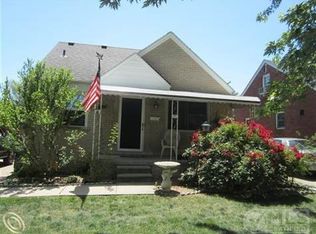 13475 Oakdale St, Southgate, MI 48195