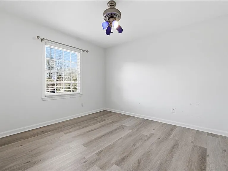 1150 River Overlook Dr — Photo 22
