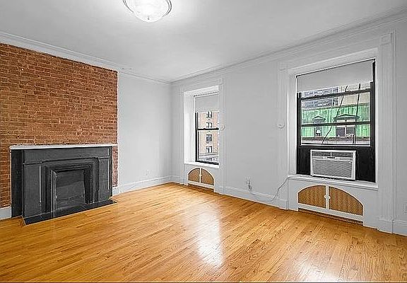 3rd image of 156 E 64th St APT 5f