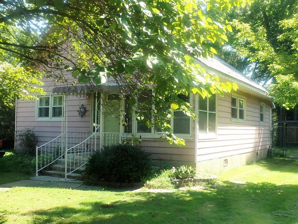 1st image of 303 S Meadow St