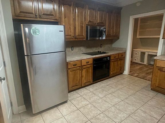 4th image of 126 Twin Oaks Dr