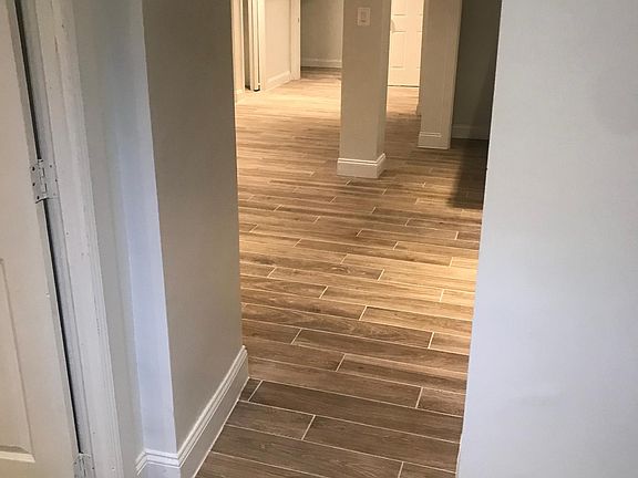 5th image of 1320 Clay Ave APT 1