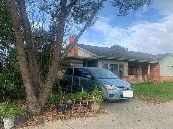 2nd image of 1923 N Commerce St