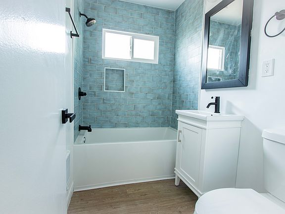 5th image of 3800 Albright Ave #3812