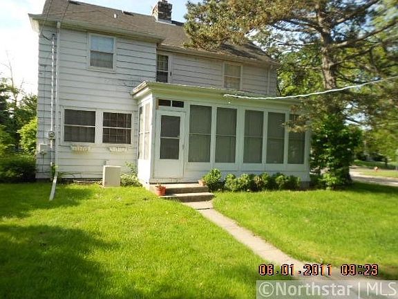 2nd image of 1817 Beechwood Ave