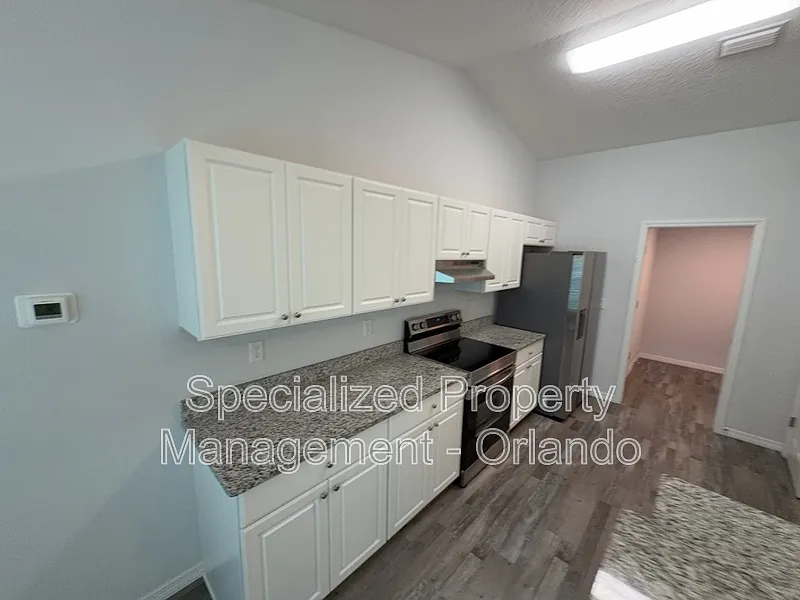 3 bed, 2.0 bath, 1583 sqft, $1,699 — Photo 2