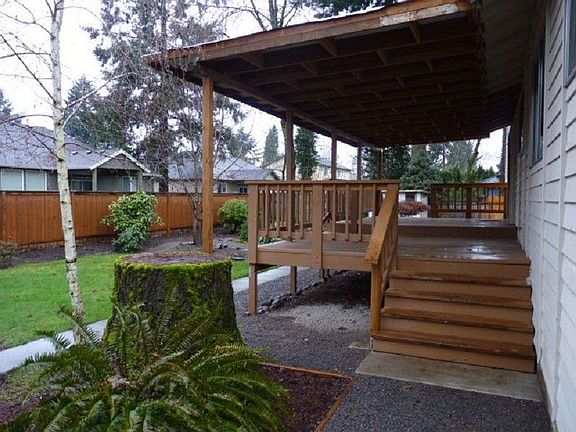 3rd image of 3312 NE 143rd Ave