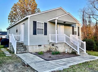 1639 Elm St, Burlington, NC 27217