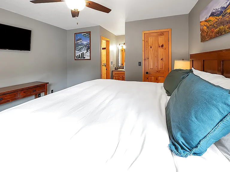 83 Larkspur Ln #B — Photo 8
