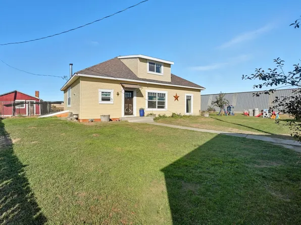5283 Estate Rd N, Sprague, WA 99032