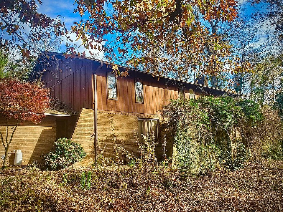 1st image of 2501 Tall Pine Ln