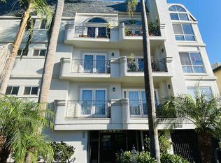11690 Montana Ave APT 104, Los Angeles, CA 90049