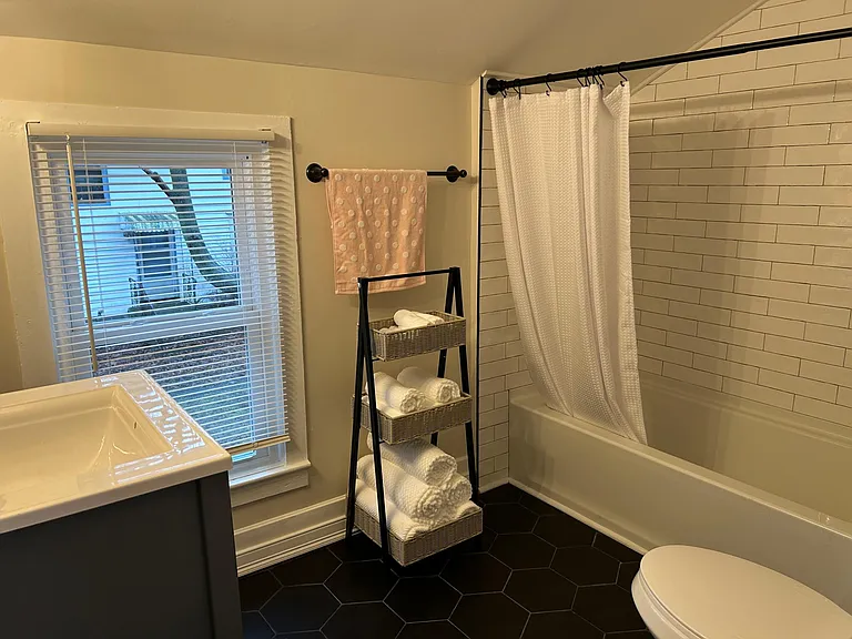 3826 Oneida St #2 — Photo 11