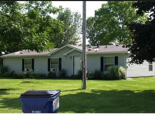 1915 Ashworth Rd, West Des Moines, IA 50265