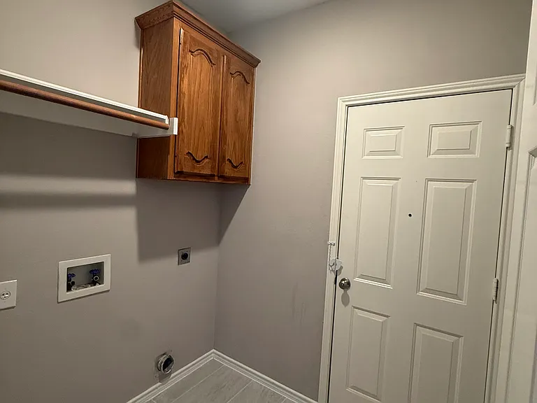 1220 Resaca Dr — Photo 35
