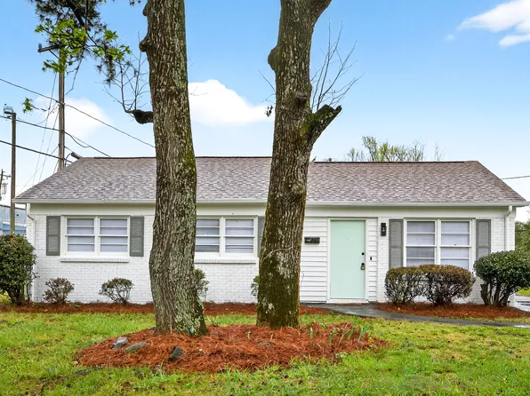 2637 Dalecrest Dr, Charlotte, NC 28269