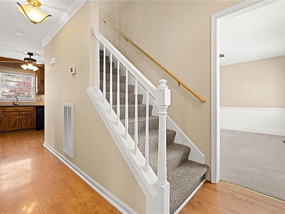 4th image of 113 Carla Dr