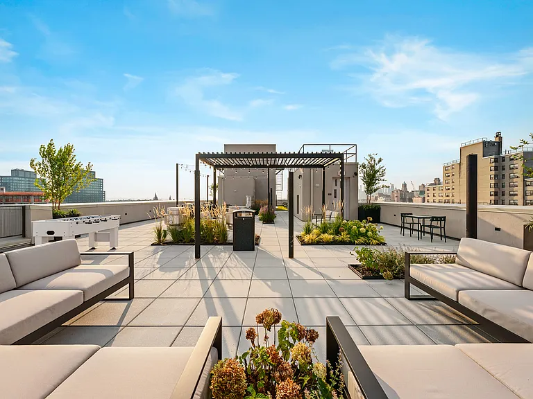 526 Baltic St #11Z — Photo 33