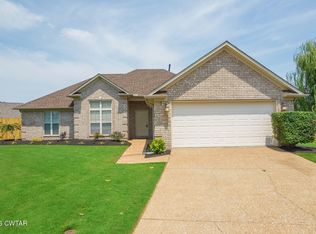 45 Cedarbrook Pl, Jackson, TN 38305