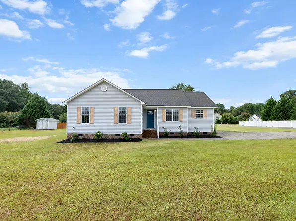 400 Rose Ct, Benson, NC 27504