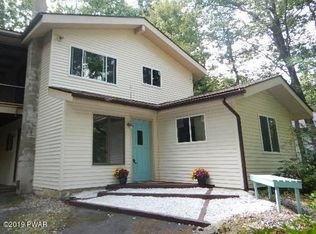 410 Maple Ridge Dr, Lords Valley, PA 18428