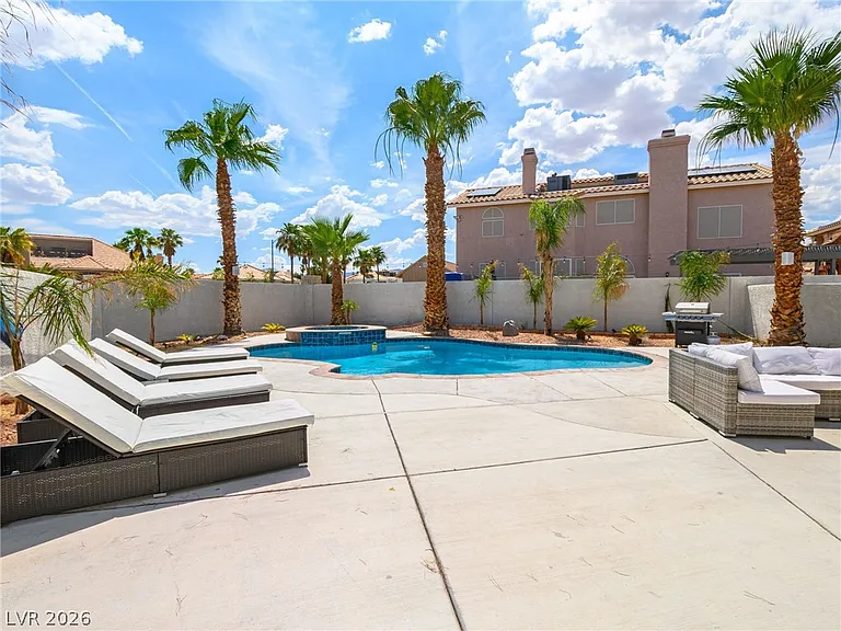 9041 Kingsdale Ct — Photo 32