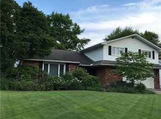 5538 Harleston Dr, Lyndhurst, OH