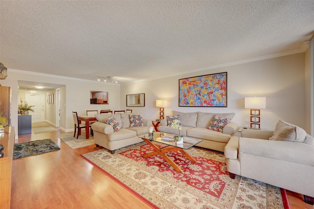 823 Cypress Boulevard #201, photo 4