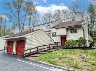 7 Bristol Path #7, Brookfield, CT 06804