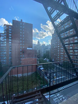 Rented by Oxford Property Group | media 32