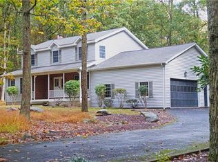391 Lakefield Ter, Stroudsburg, PA 18360