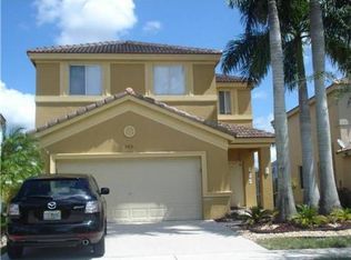 560 Conservation Dr, Weston, FL 33327