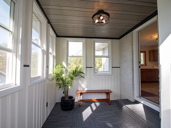 4th image of 3509 Reichert Rd