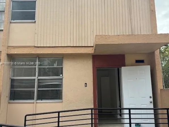 6023 SW 69th St #78, South Miami, FL 33143
