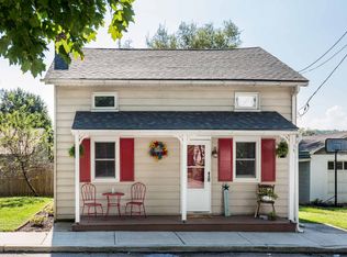 28 Cherry St, Seven Valleys, PA 17360