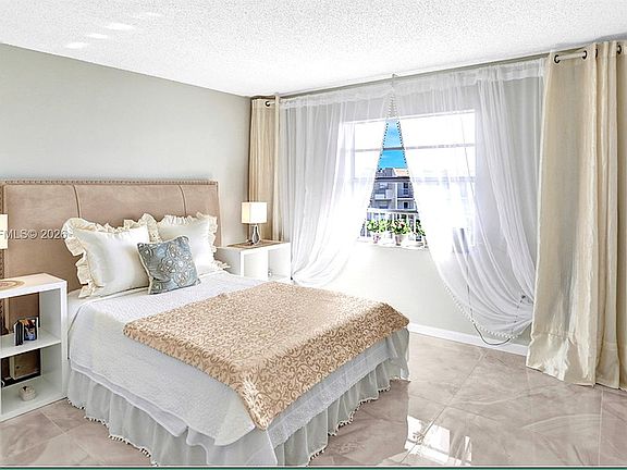 4th image of 4400 Hillcrest Dr APT 602B