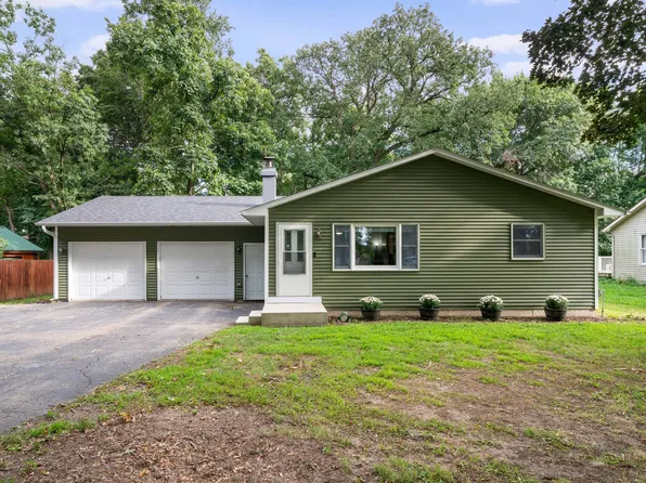 1708 Lake Holiday Dr, Sandwich, IL 60548