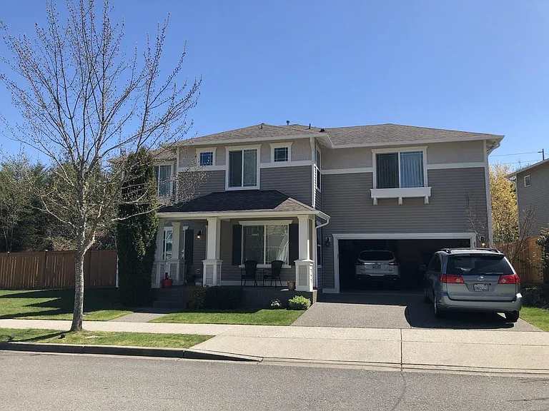 8910 Weiting Ave SE — Photo 1