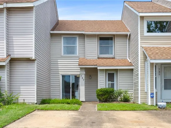 737 Woodbox Dr, Virginia Beach, VA 23462