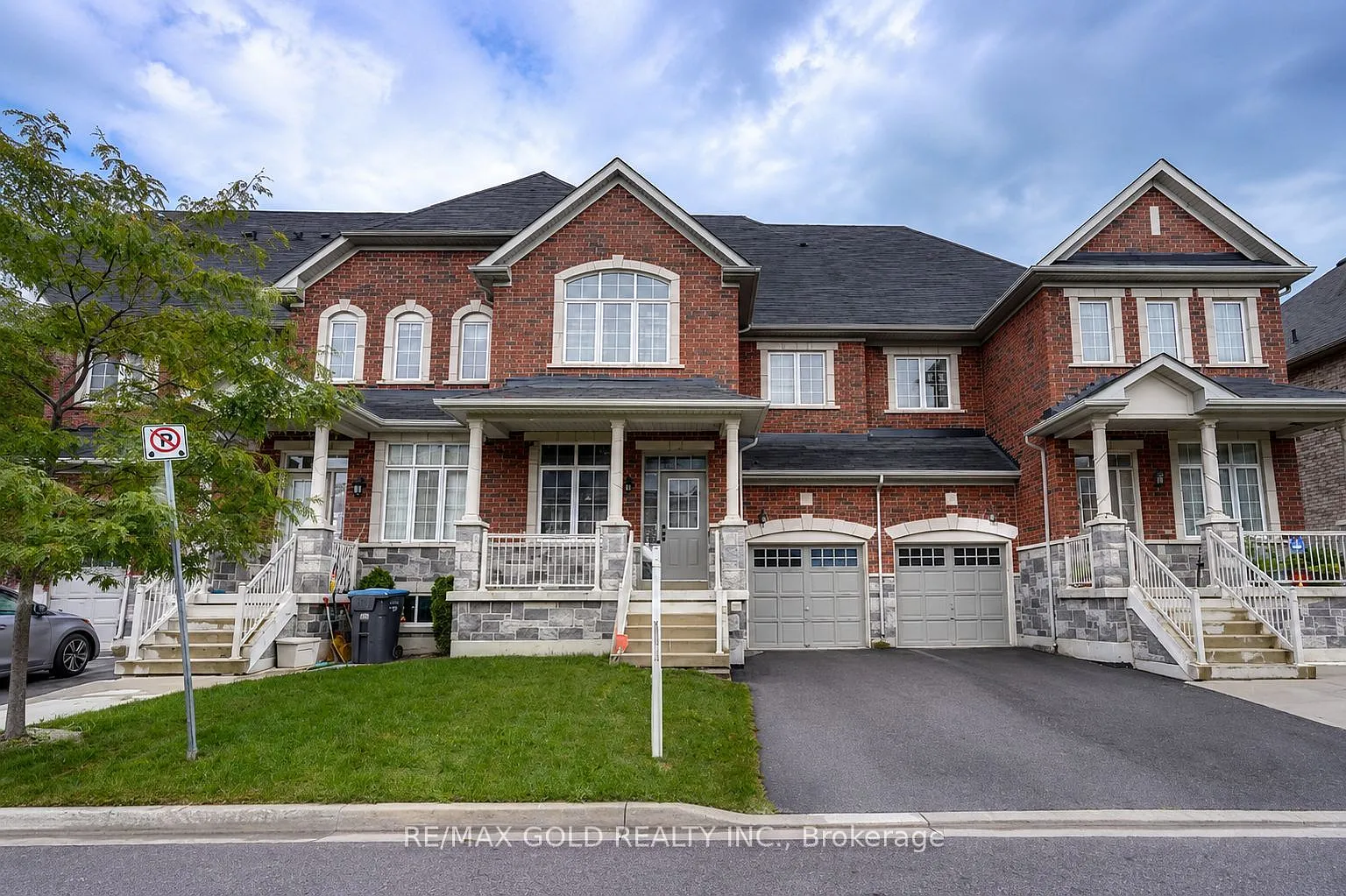 4 bed, $3,400 — Photo 1