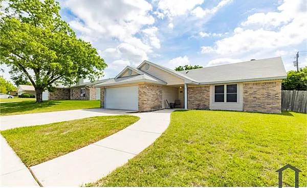 1712 Becker Dr — Photo 16
