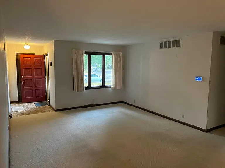 2410 Brookwood Ln — Photo 2