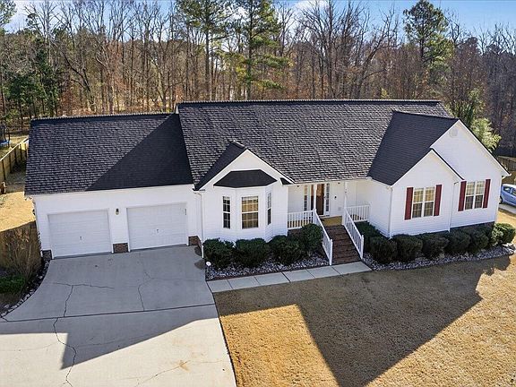 2nd image of 105 Hinton Ct