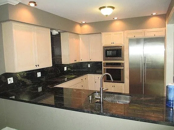 876 Castro St — Photo 15
