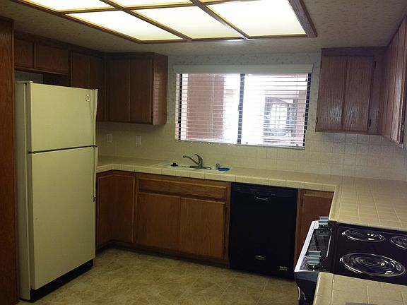 4th image of 6960 Hyde Park Dr Unit 19