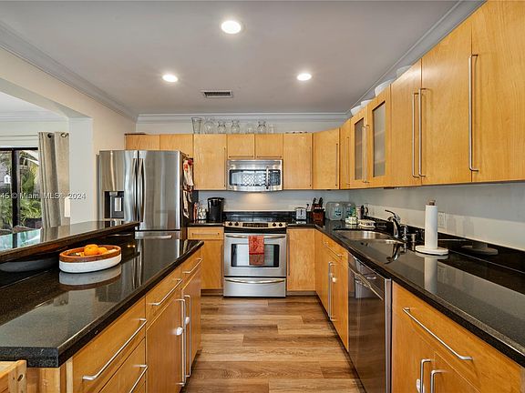 5th image of 2955 Whitehead St #2955