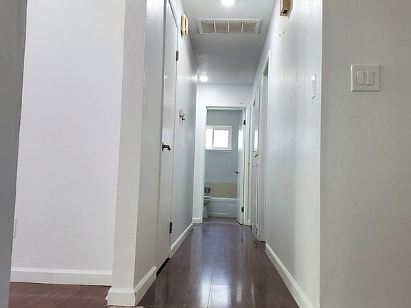 4th image of 5020 Hemlock St