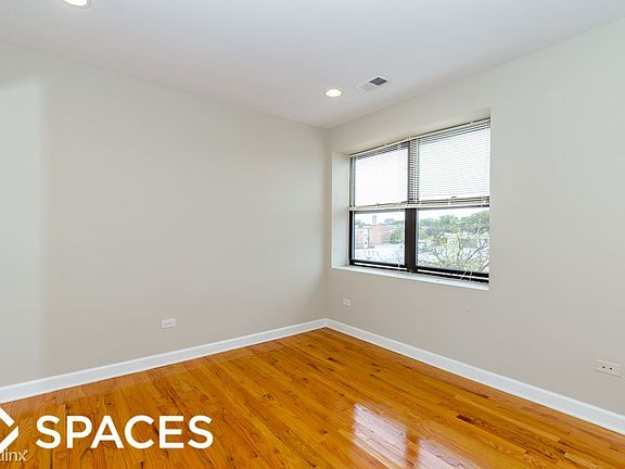 4th image of 4759 N Maplewood Ave #Unt401