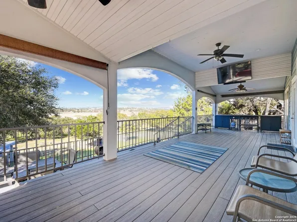 2106 Lakeshore, Canyon Lake, TX 78133