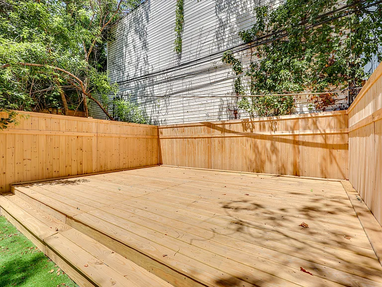 1107 Jefferson Ave #2 — Photo 12
